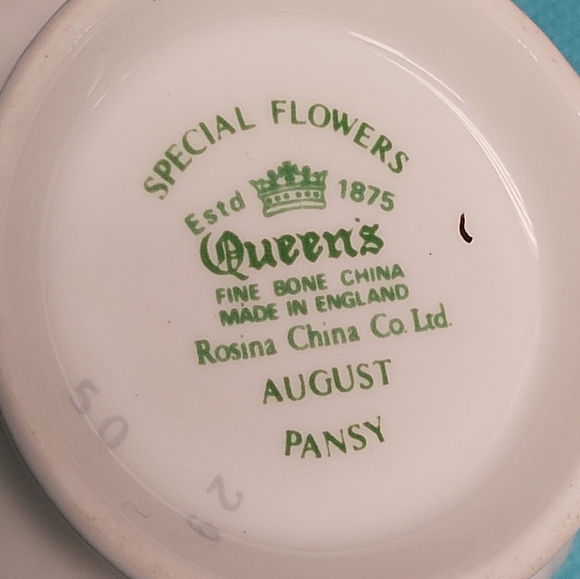 ๐ซ August Pansy Birthday Tea Cup & Saucer - Picture 10 of 11